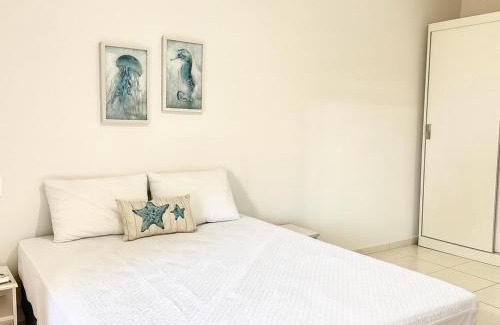 Boraceia House | 400 m te Separam das Areias da Praia de Boraceia, casa com piscina aquecida para ate 12 pessoas