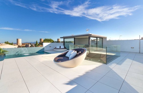 Buger House | 400 m² House ∙ 4 bedrooms ∙ 8 guests