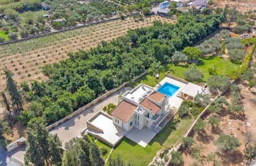 Souda Villa | 400 m² Villa ∙ 7 bedrooms ∙ 14 guests
