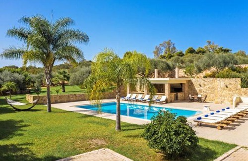 Souda Villa | 400 m² Villa ∙ 7 bedrooms ∙ 14 guests