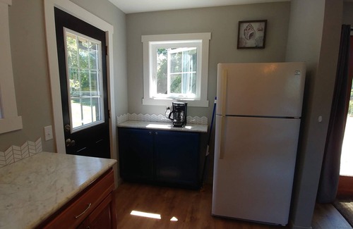 Camano Island House | 400 Paces to the Beach! 1 bedroom bungalow