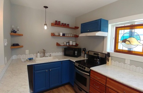 Camano Island House | 400 Paces to the Beach! 1 bedroom bungalow