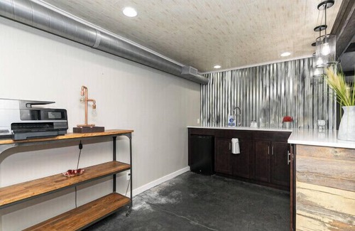 Atlanta Apartment | 400 Winchester 2 Bed 2 Bath Newly Furnished