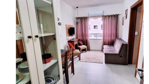 Tramandai Apartment | 400m da Praia II 1,7km Congresso Est Catolica 2025 ll Wi Fi 750 Mpbs ll Churrasqueira ll 2ºAndar Elevador ll Ar Condicionado ll Maquina de Lavar ll Vaga Para Carro ll Guarda Sol l Cadeiras de Praia