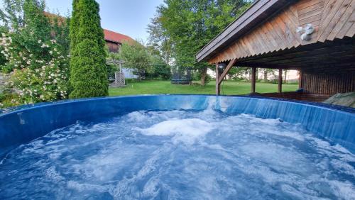 Freyung Villa | 400qm bayerische VILLA 2500qm uneinsehbarer Garten in beliebter Urlaubsregion
