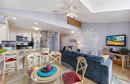 Diamond Beach Condo | 401 E Raleigh Ave, Unit B