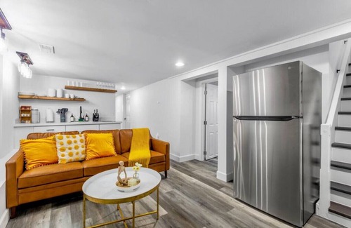 Wallingford House | 4016 Lower B · 2b1b Modern Unit Central/3 mins to Gas Works Park
