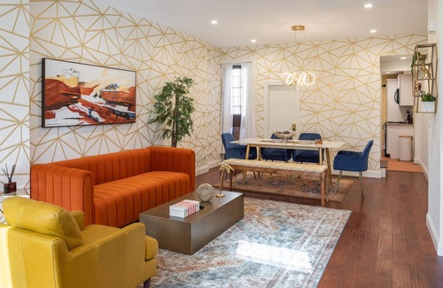 University City Villa | 4043 Ludlow St. in Philadelphia
