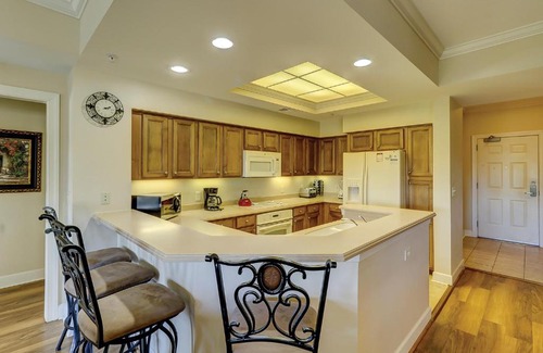 Shelter Cove House | 407 Main Sail