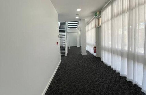 Adelaide Central Business District Apartment | 408 Lovely one BR ex hotel ensuite room in city