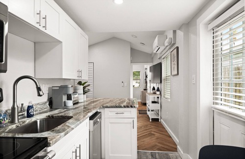 Dunedin Cottage | 409 1 Bedroom in Downtown Dunedin