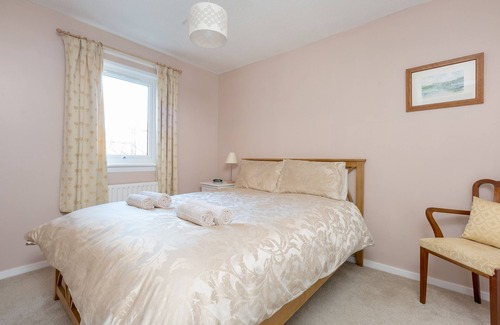 Bonnington Apartment | 409 Boat Green Apartment