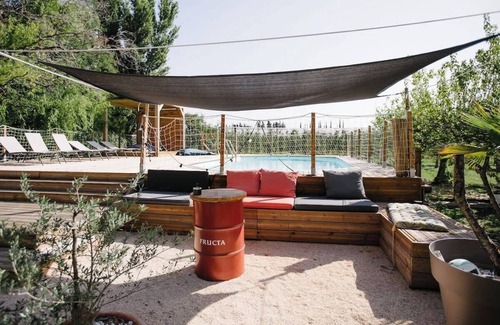 Althen-des-Paluds House | 40m2 suite in 18th-century Provencal farmhouse