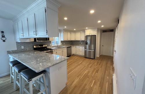 Sandwich House | 41 Tupper Ave- Renovated Pet-friendly Home, .3 Miles to Beach, Prime Location
