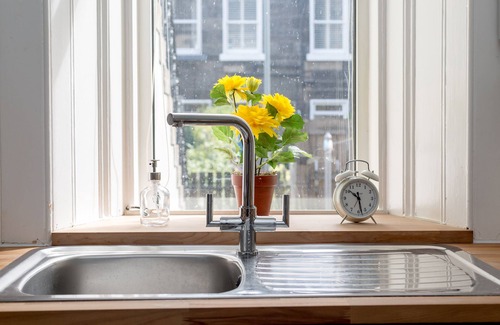 Leith Apartment | 414 - Lochend Road Apartment