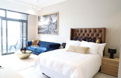 Menlyn Apartment | 418 menlyn Maine trilogy
