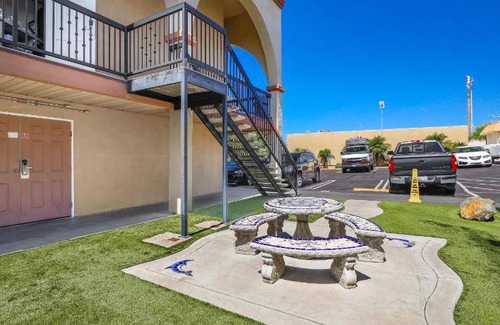 Kit Carson Hotel | 42 m² Motel ∙ 127 guests