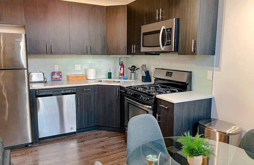 Near South Side Apartment | 420 friendly cutest 1br/1ba with optional parking/sleeps 4