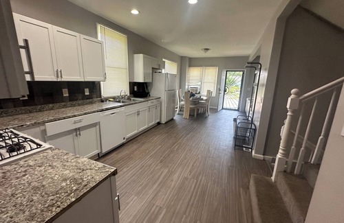 Detroit House | 420 friendly sleeps 8 in Detroit’s east side with WiFi, AC. Enjoy your stay