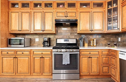 Dingmans Ferry House | 4200SF:Theater*Firepit*Pinball*Hot Tub*3 King Beds