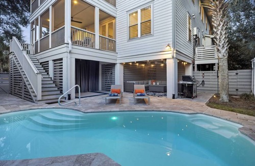 Isle of Palms House | 4202 Palm Blvd.- 7 bedrooms, pool, putting green, Ocean side of Palm Blvd.