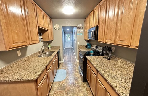 Lakewood House | 420Friendly HotTub Grill Arcade RedRocks