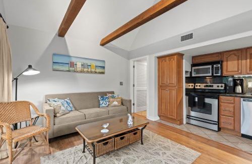 West Beach Villa | 4225 Mariners Watch Villa by Akers Ellis Rentals