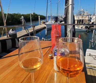 Key West Boat Rental | 43' Classic Trawler 5 Star Resort Pools, Views, Dining Free Shuttle to Downtown
