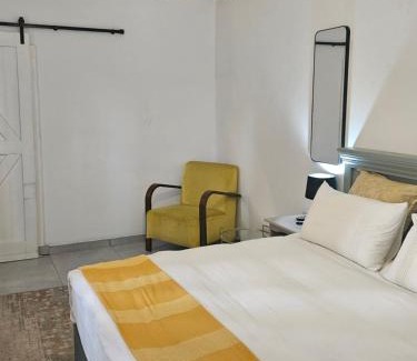 Emalahleni House | 43 Home apartment