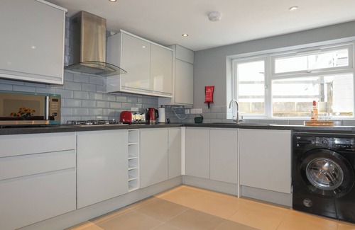 Llandwrog House | 43 HYFRYDLE ROAD, with open fire in Penygroes