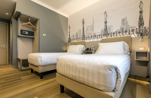 Central Station Hotel | 43 Station Hotel