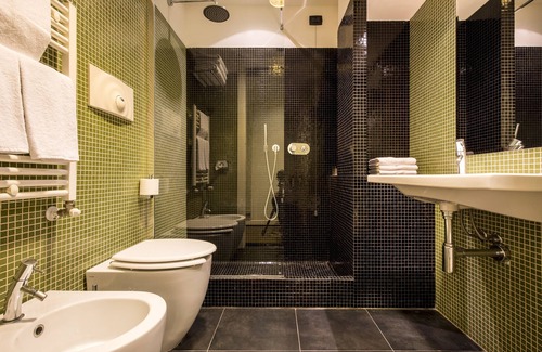 Central Station Hotel | 43 Station Hotel