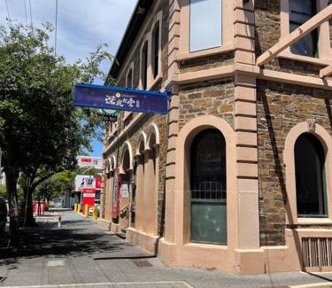 Adelaide Central Business District Apartment | 435/247 gouger st. ex hotel room in the city