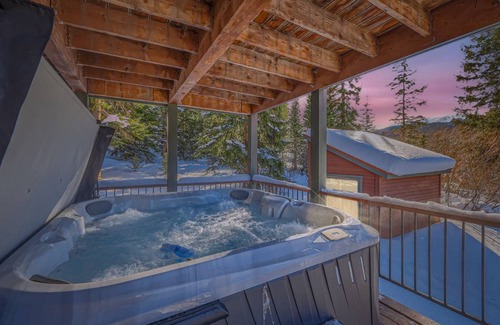 Blue River House | 437 m² House ∙ 4 bedrooms ∙ 10 guests