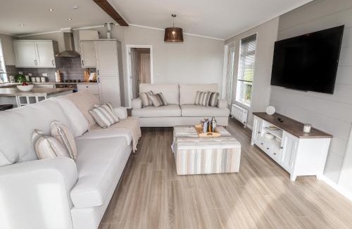 Oakmere House | 44 Delamere Point