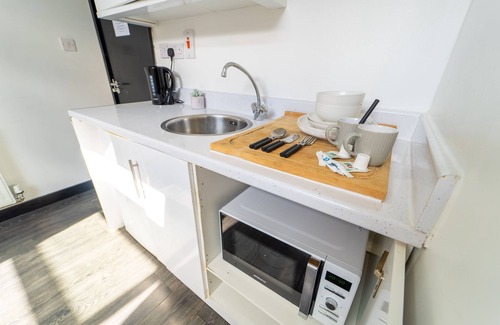 Selly Oak House | 44 North Road Studios Near QE and UOB