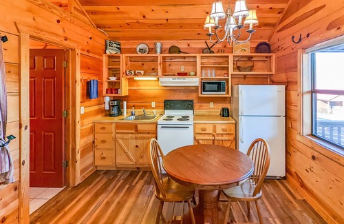 Mountain View House | #44 Pinewood Cabin ~ next to the square