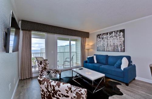 Rocky Point Apartment | 441-Waterfront, Amazing Views, WIFI, Pool and close to BUCS Stadium