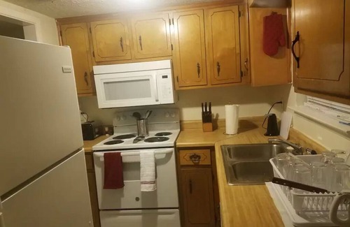 Panama City House | 4482 Basic Intown Apartment convenient to Town and Beach
