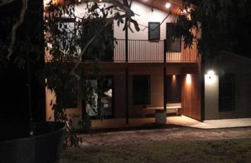 Surveyors Bay House | 44onRoaring - in the Huon Valley