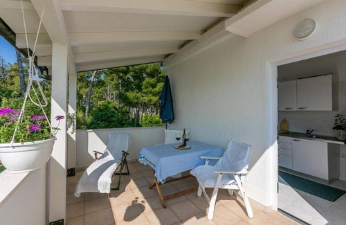 Rab Apartment | 45 m² Apartment ∙ 1 bedroom ∙ 2 guests