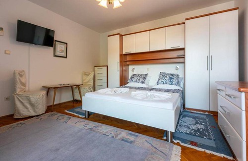Rab Apartment | 45 m² Apartment ∙ 1 bedroom ∙ 2 guests
