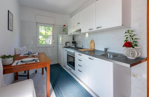 Rab Apartment | 45 m² Apartment ∙ 1 bedroom ∙ 2 guests