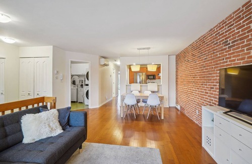 Maisonneuve Condo | #453 Spacious & Stylish 3 Bedrooms Condo on 2 Floors