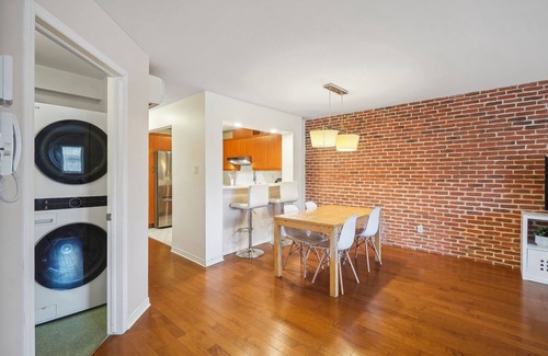 Maisonneuve Condo | #453 Spacious & Stylish 3 Bedrooms Condo on 2 Floors