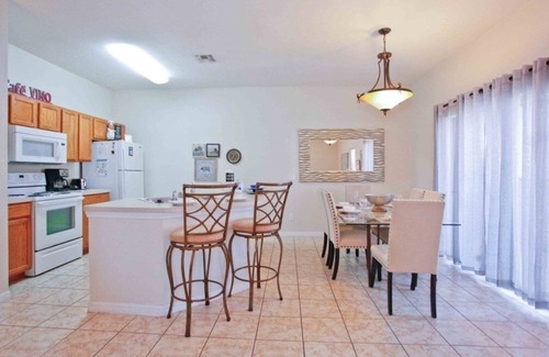 Bellavida House | 4563 Ada Lane 2596 4 Bedroom Townhouse by RedAwning