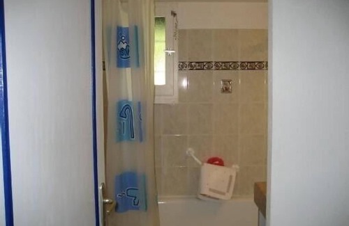 Valras-Plage Cabin | 45m2 two-storey T3 villa for 6 people in private residence with swimming pool