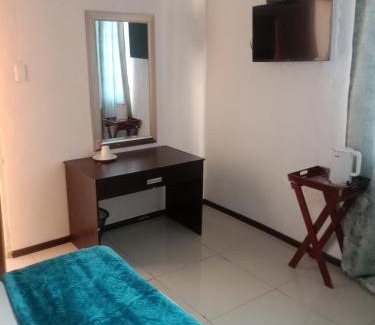 Komani Bed & Breakfast | 46 on Kowie TBT guest house