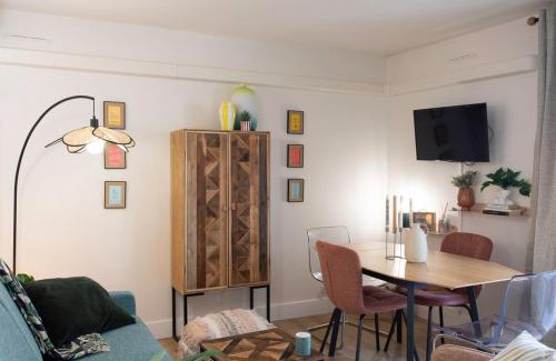 Les Baumettes Apartment | #46 Terrace AC 4mins walk Sea Tram T2 Airport Port