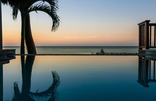 Lawson Rock House | 465 m² House ∙ 6 bedrooms ∙ 14 guests